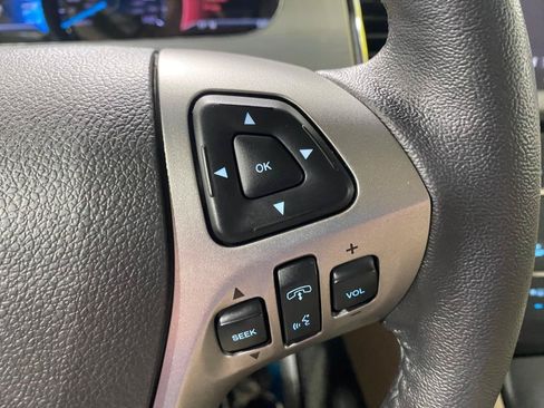 Used 2018 Ford Taurus SEL w/ Equipment Group 201A AWD/4WD image 23