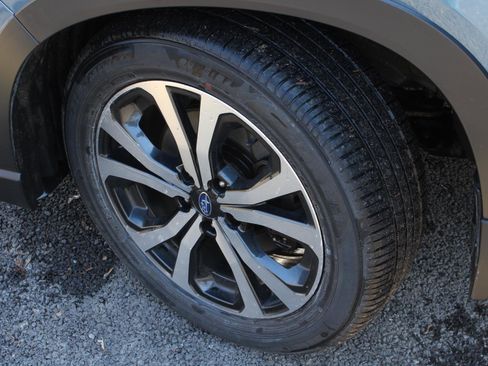 Used 2019 Subaru Forester Limited image 17