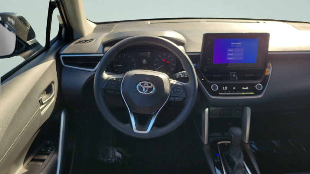 Used 2024 Toyota Corolla Cross LE w/ Moonroof Package FWD image 11