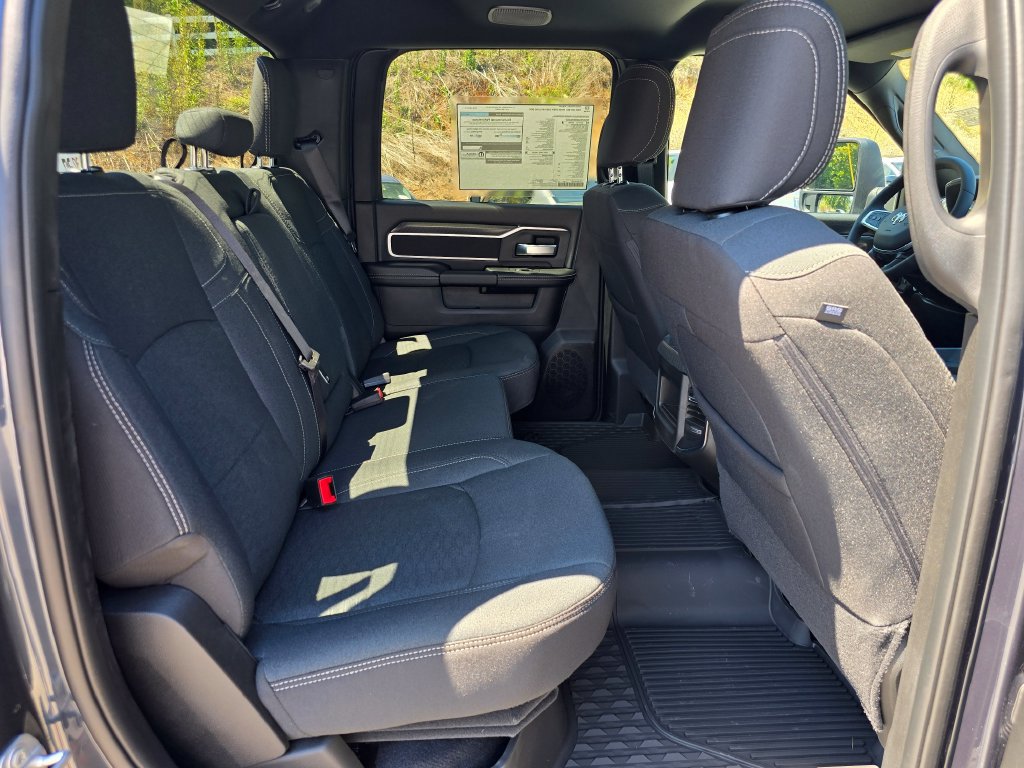 New 2026 RAM 3500 Big Horn AWD/4WD image 25
