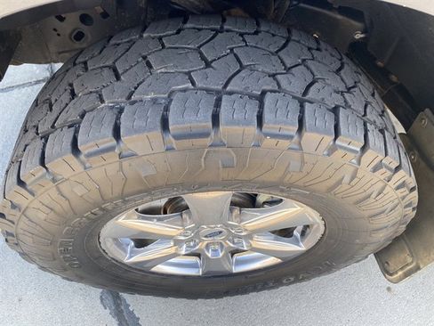 Used 2018 Ford F150 XLT w/ Equipment Group 302A Luxury image 15