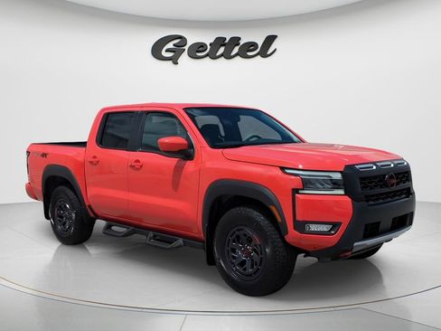 Certified 2025 Nissan Frontier PRO-4X w/ Interior Protection Package image 11