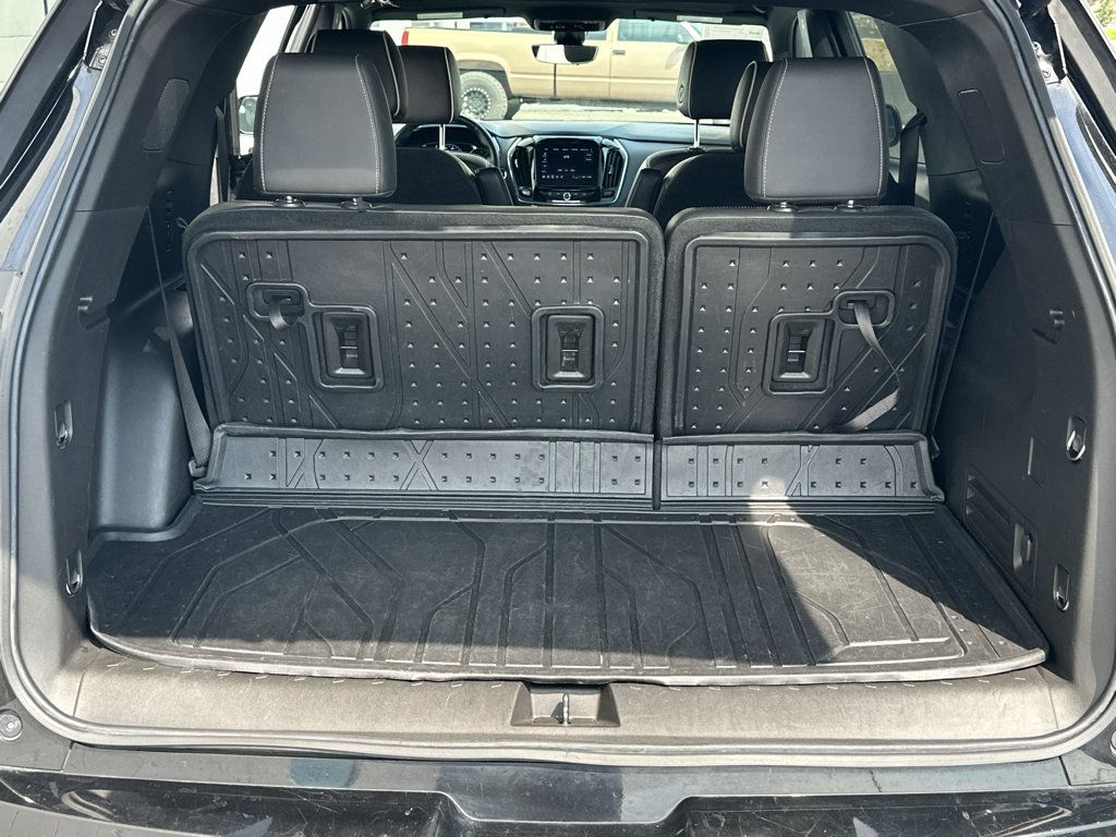 Used 2023 Chevrolet Traverse Premier w/ Redline Edition AWD/4WD image 9