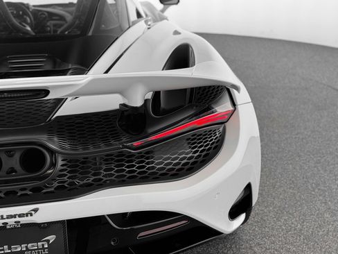 Used 2026 McLaren 750S RWD image 38