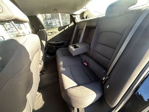 Used 2023 Chevrolet Malibu LT image 17