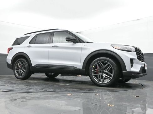 New 2026 Ford Explorer ST-Line w/ ST-Line Street Pack image 42
