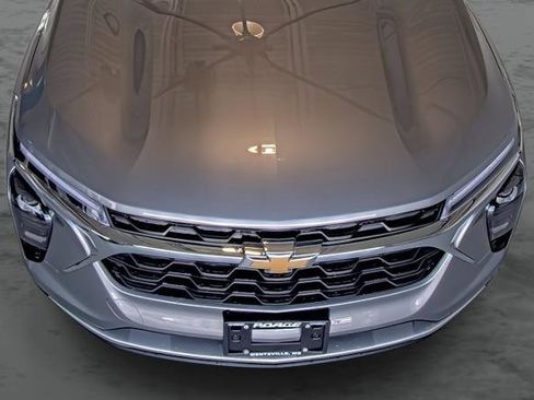New 2026 Chevrolet Trax LT w/ Driver Confidence Package FWD image 18