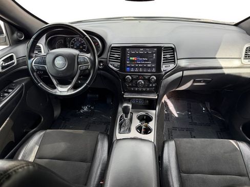 Used 2022 Jeep Grand Cherokee Laredo X AWD/4WD image 13