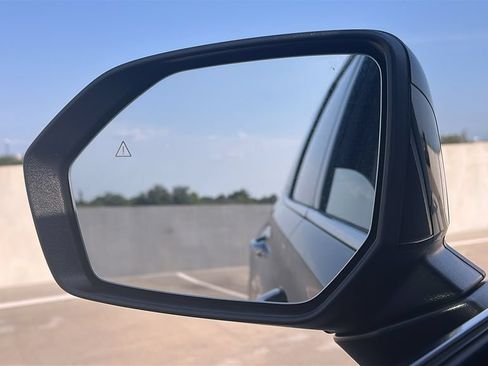 Used 2025 Hyundai Palisade SEL FWD image 18