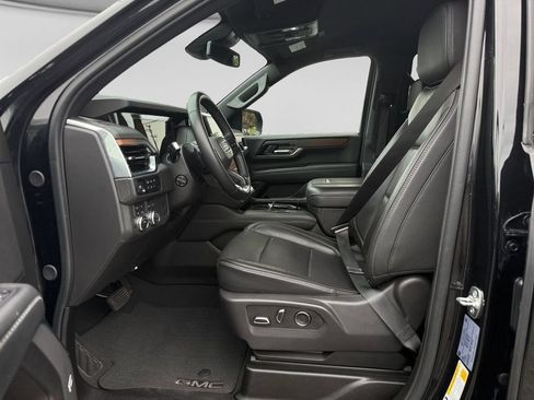 Used 2025 GMC Yukon Denali AWD/4WD image 10