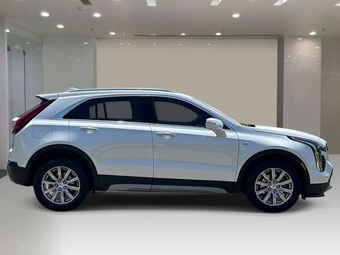 Used 2023 Cadillac XT4 Premium Luxury w/ Enhanced Visibility Package AWD/4WD image 5