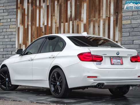 Used 2018 BMW 330i xDrive Sedan image 4
