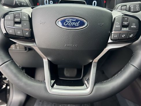 New 2026 Ford Explorer Platinum RWD image 9