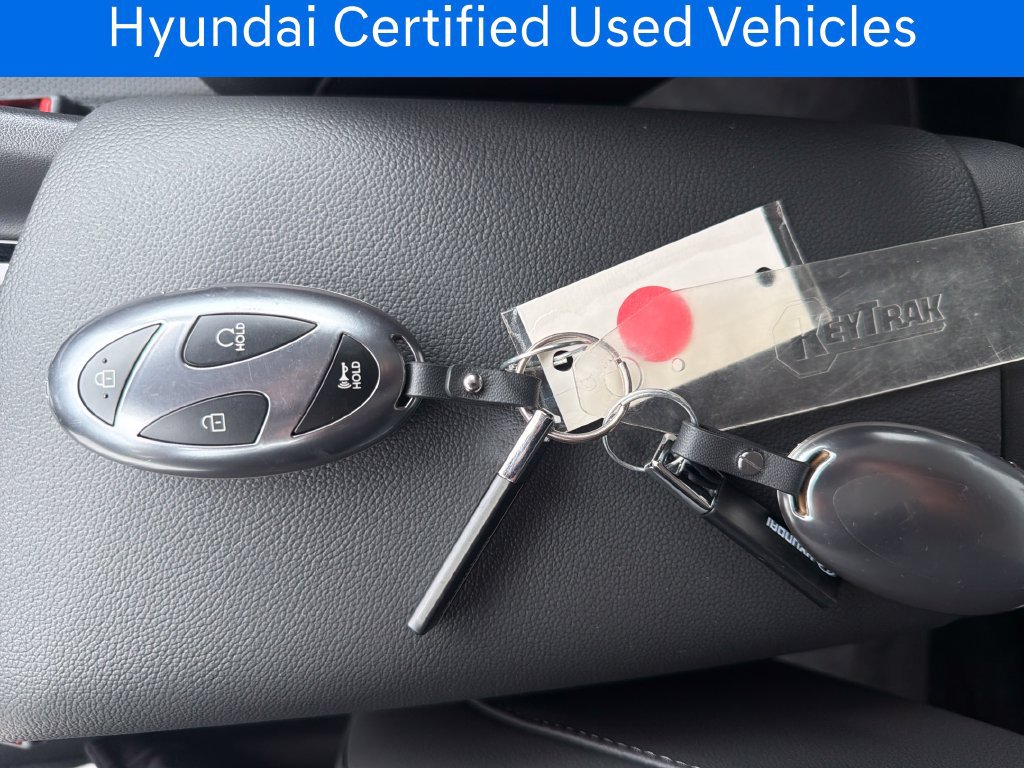 Certified 2026 Hyundai Elantra Limited FWD image 37