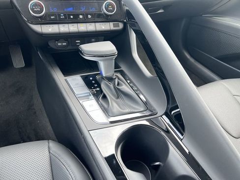 New 2026 Hyundai Elantra Limited FWD image 19