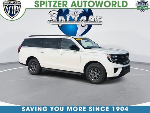 Used 2025 Ford Expedition Max Active AWD/4WD image 2