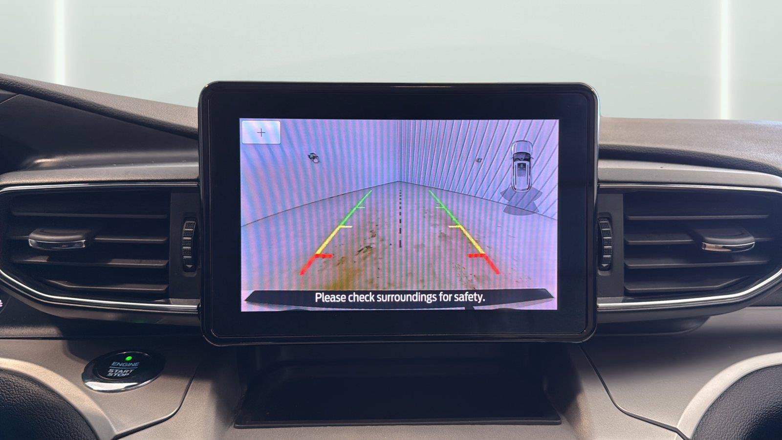 Used 2021 Ford Explorer XLT w/ Equipment Group 202A AWD/4WD image 19