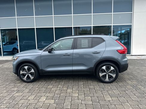 Used 2023 Volvo XC40 B5 Plus w/ Protection Package Premier AWD/4WD image 6