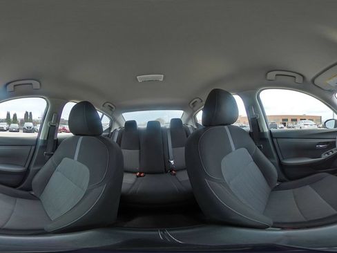 Used 2025 Nissan Sentra SV FWD image 40