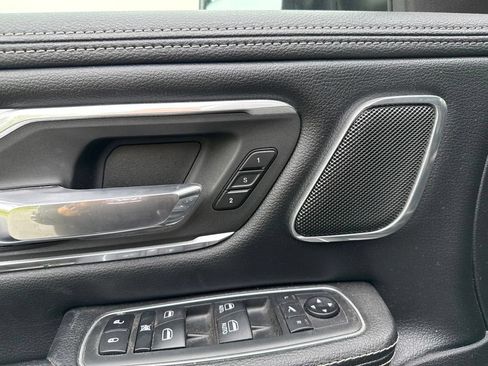 Used 2020 RAM 1500 Laramie AWD/4WD image 11