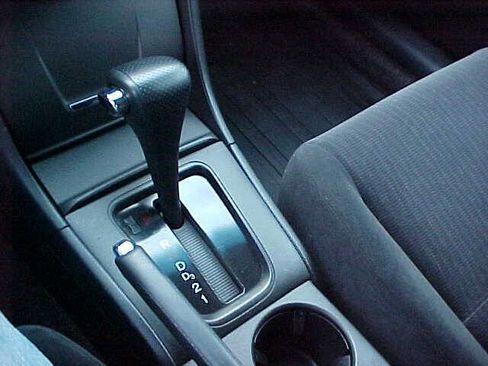 Used 2004 Honda Accord LX image 20