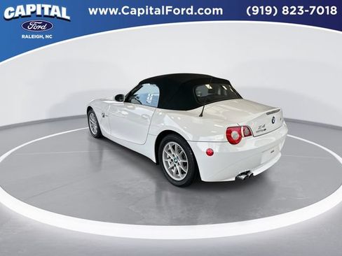 Used 2005 BMW Z4 2.5i RWD image 6