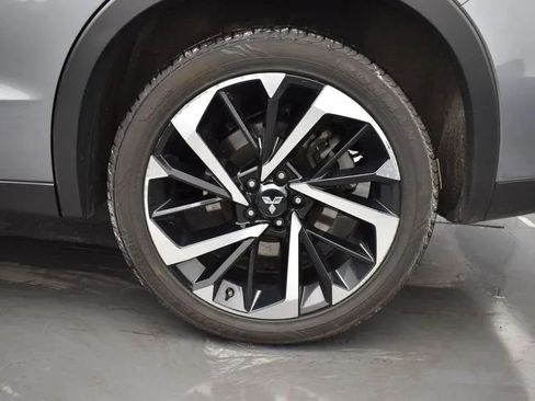 Used 2024 Mitsubishi Outlander FWD image 37