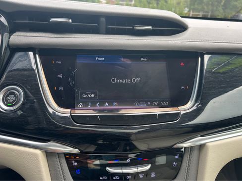 Used 2023 Cadillac XT6 Premium Luxury w/ Technology Package image 20