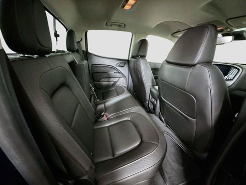 Used 2022 GMC Canyon AT4 w/ Driver Alert Package AWD/4WD image 18