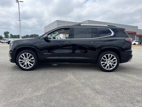 Used 2025 GMC Acadia Denali w/ Super Cruise Package FWD image 3
