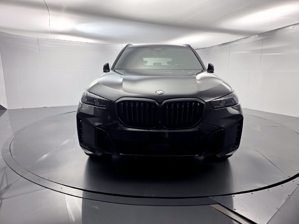 Used 2024 BMW X5 xDrive40i w/ M Sport Package AWD/4WD image 2