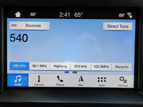 Used 2019 Ford F150 Lariat w/ Equipment Group 502A Luxury AWD/4WD image 40