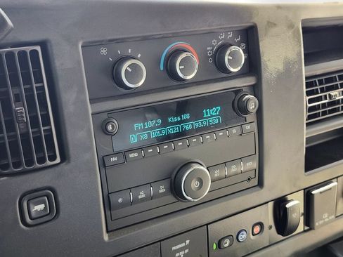 Used 2022 Chevrolet Express 3500 w/ Power Convenience Package RWD image 12