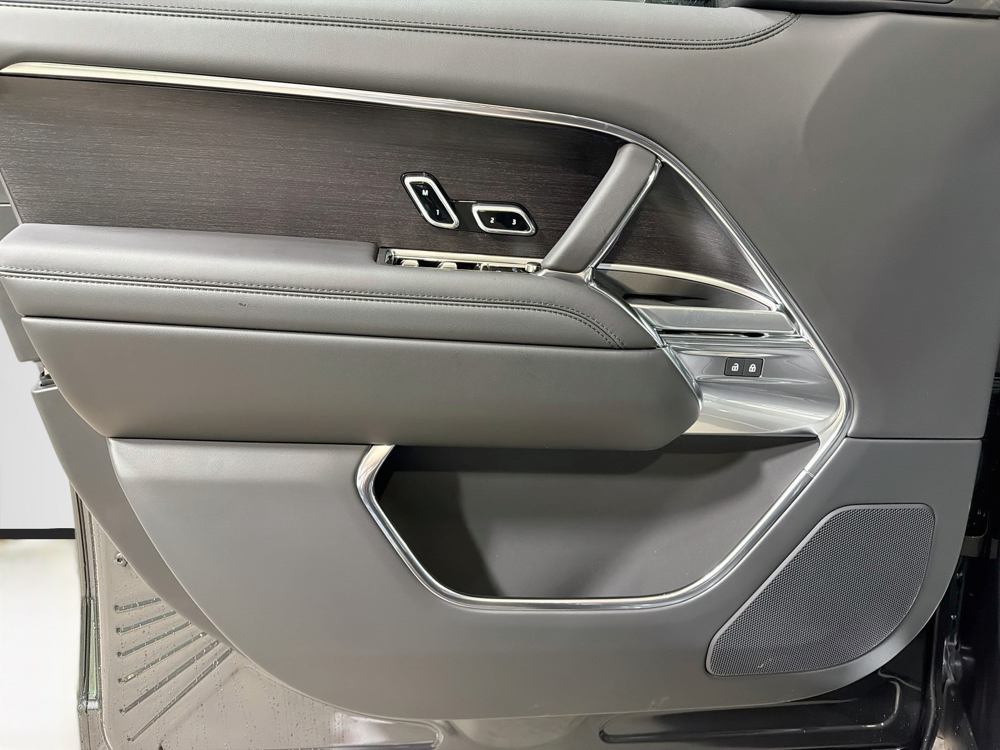 New 2027 Land Rover Range Rover SE AWD/4WD image 23