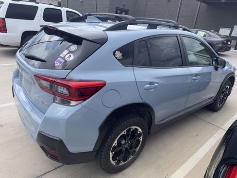 Used 2022 Subaru Crosstrek 2.0i Premium AWD/4WD image 3