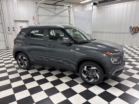 Used 2026 Hyundai Venue SEL FWD image 2