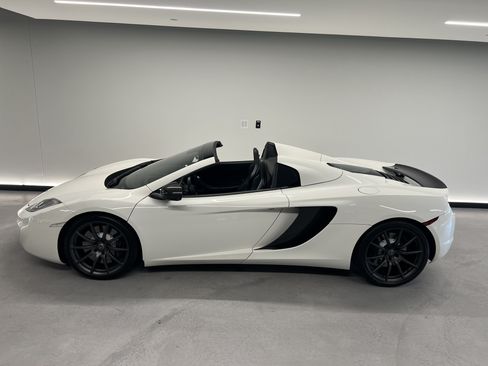 Used 2014 McLaren MP4-12C Spider RWD image 3