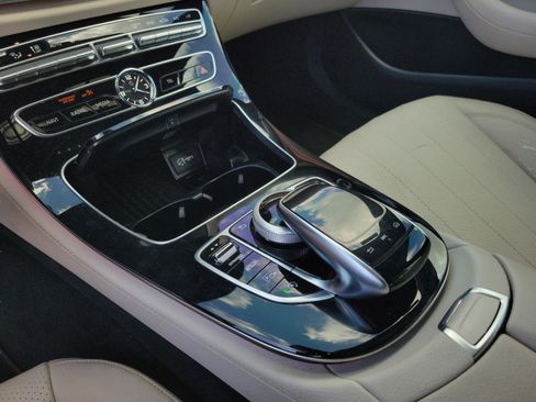 Used 2017 Mercedes-Benz E 300 4MATIC image 21