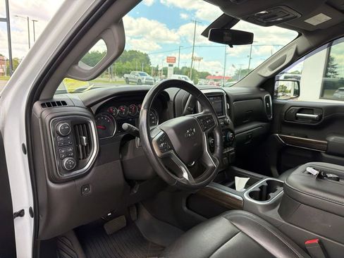 Used 2020 Chevrolet Silverado 1500 LT Trail Boss AWD/4WD image 4
