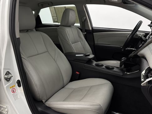 Used 2018 Toyota Avalon Limited w/ Protection Package FWD image 39