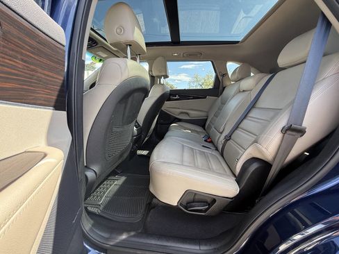 Used 2019 Kia Sorento EX w/ EX Touring Package FWD image 25