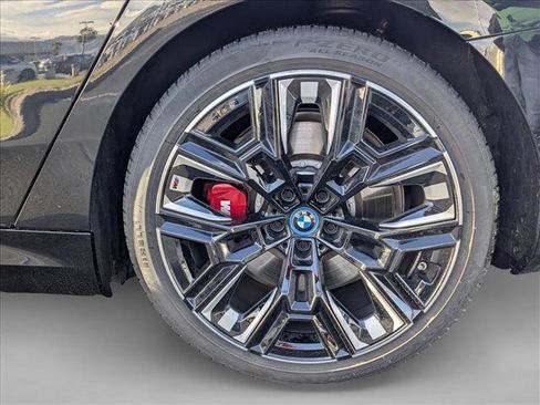 Used 2024 BMW i5 M60 w/ Premium Package image 18