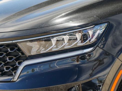 Certified 2023 Kia Sorento EX w/ Panoramic Sunroof Package FWD image 8