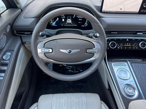 Used 2022 Genesis GV80 2.5T w/ Prestige Package 04 AWD/4WD image 14