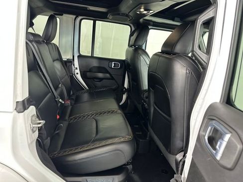 Used 2021 Jeep Wrangler Unlimited Sahara image 28