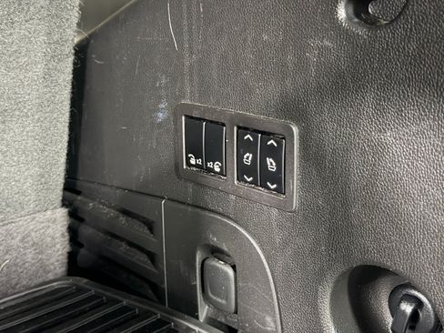 Used 2016 Cadillac Escalade Luxury RWD image 43