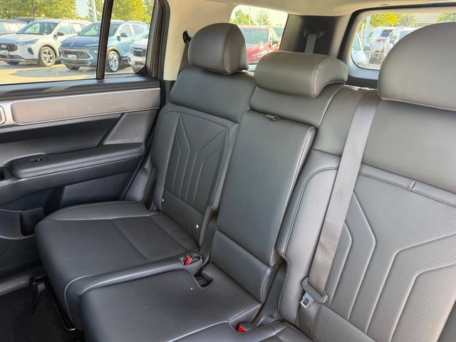 Used 2025 Hyundai Santa Fe SEL AWD/4WD image 31