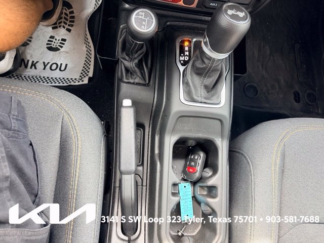 Used 2025 Jeep Wrangler Unlimited Sport AWD/4WD image 21