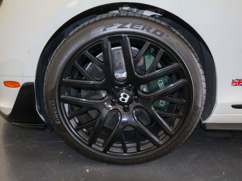 Used 2015 Bentley Continental GT3-R AWD/4WD image 36