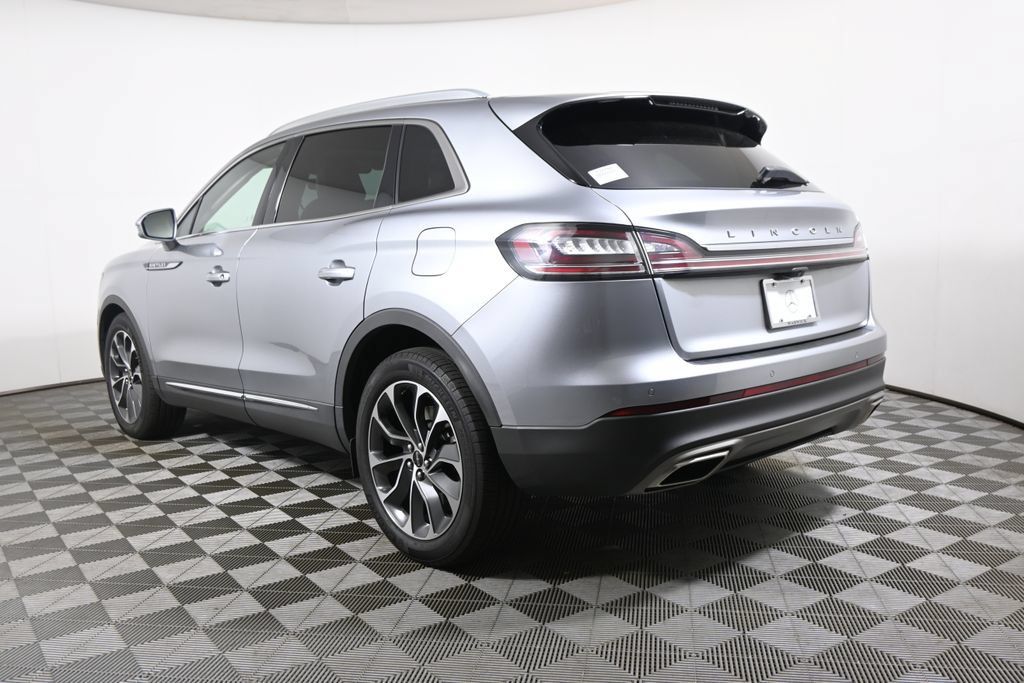 Used 2022 Lincoln Nautilus Reserve AWD/4WD image 5